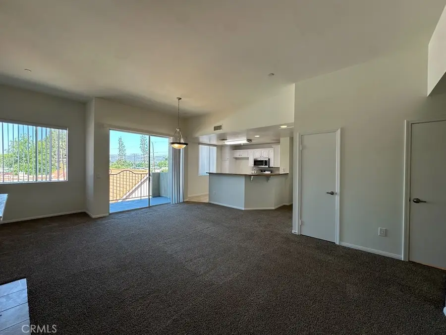 7551 Jordan Avenue #405, Canoga Park, CA 91303 - Image #2