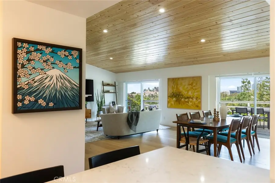 22253 Del Valle Street, Woodland Hills, CA 91364 - Image #3