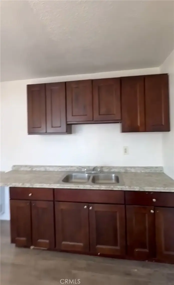 2114 W Florence Avenue, Los Angeles, CA 90047 - #3