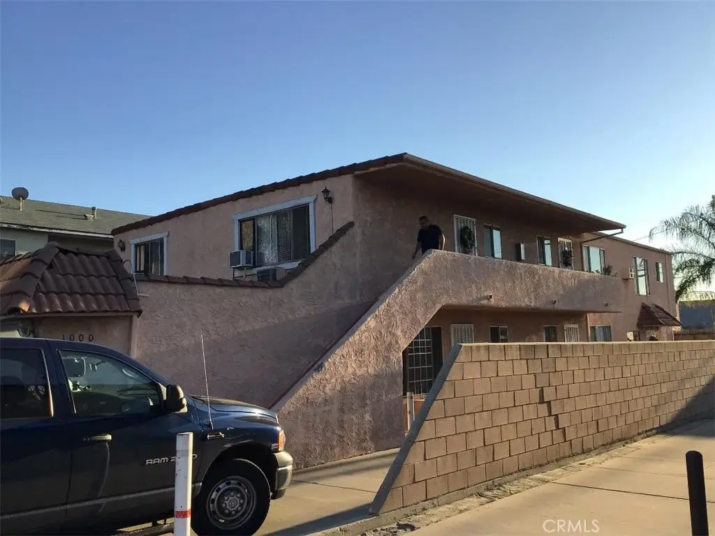 1000 Glenoaks Boulevard, San Fernando, CA 91340 - Image #1