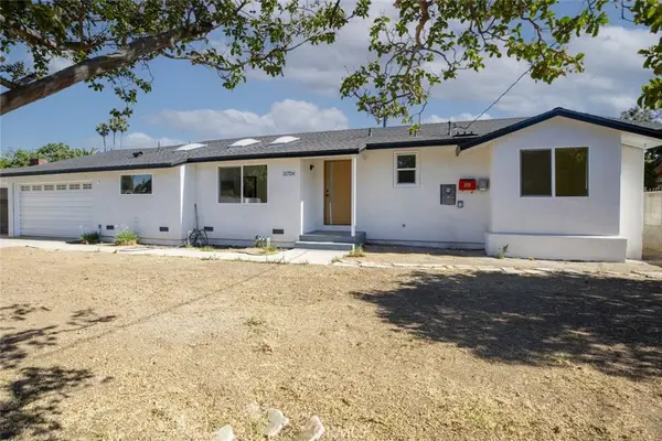 15724 Chase Street, North Hills, CA 91343