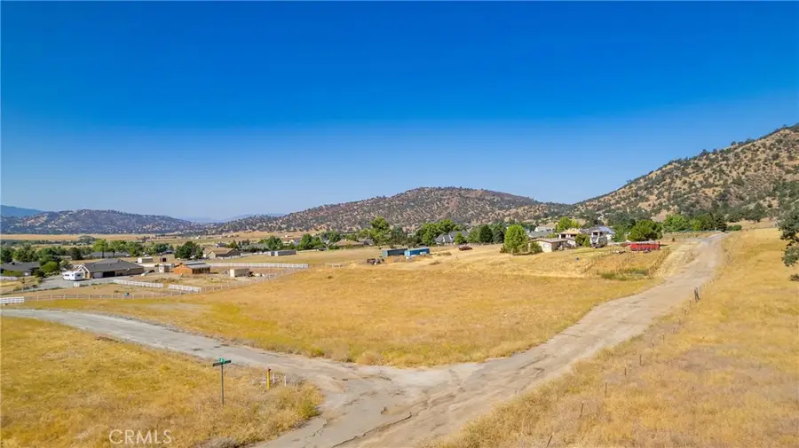 23 Harness Ave, Tehachapi, CA 93561 - #2