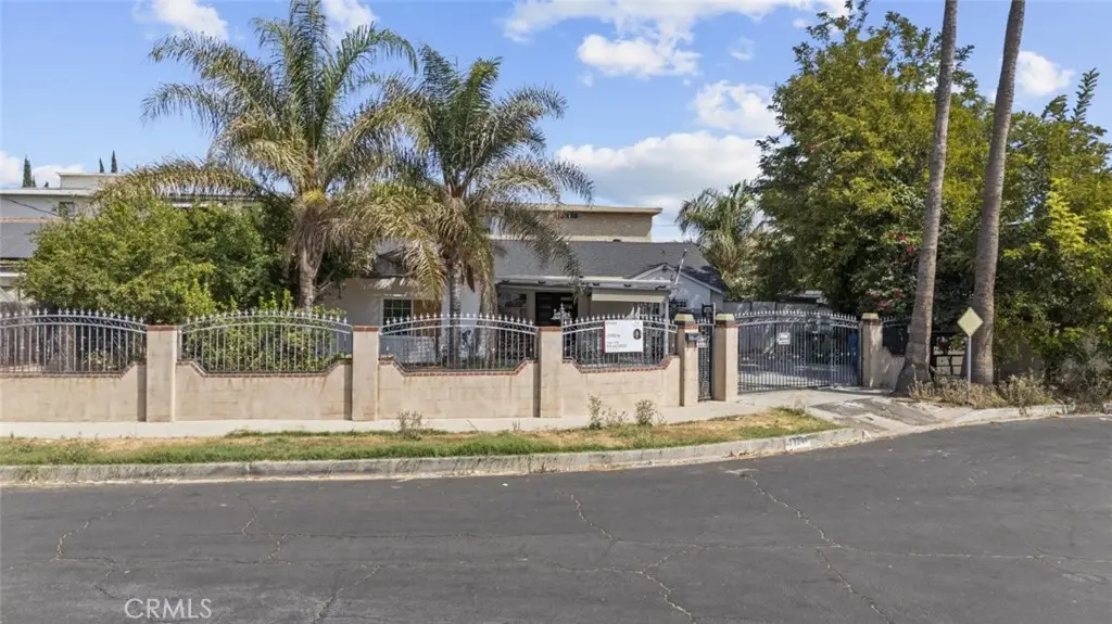 8134 Baird Avenue, Reseda, CA 91335 - #1