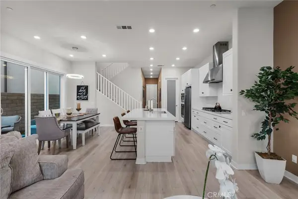 27258 Narrowleaf Willow Lane, Valencia, CA 91381