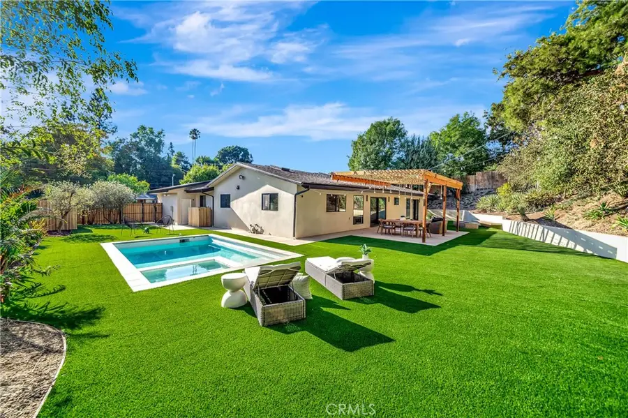 5534 Pattilar Avenue, Woodland Hills, CA 91367 - Image #3