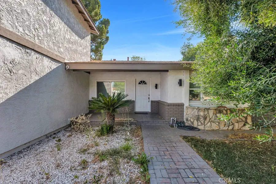 10122 Jovita Avenue, Chatsworth, CA 91311 - #2
