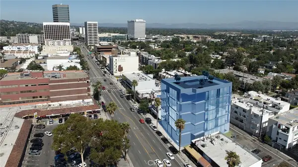 15027 Ventura Boulevard, Sherman Oaks, CA 91403