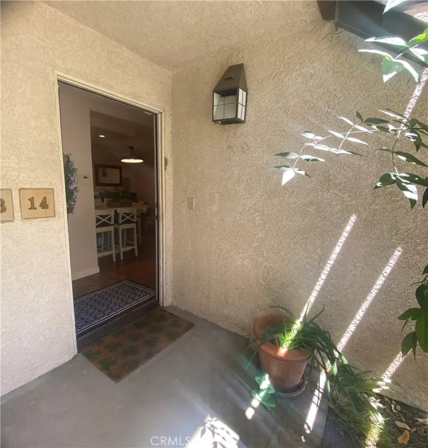 15155 Sherman Way #14, Van Nuys, CA 91405 - Image #2