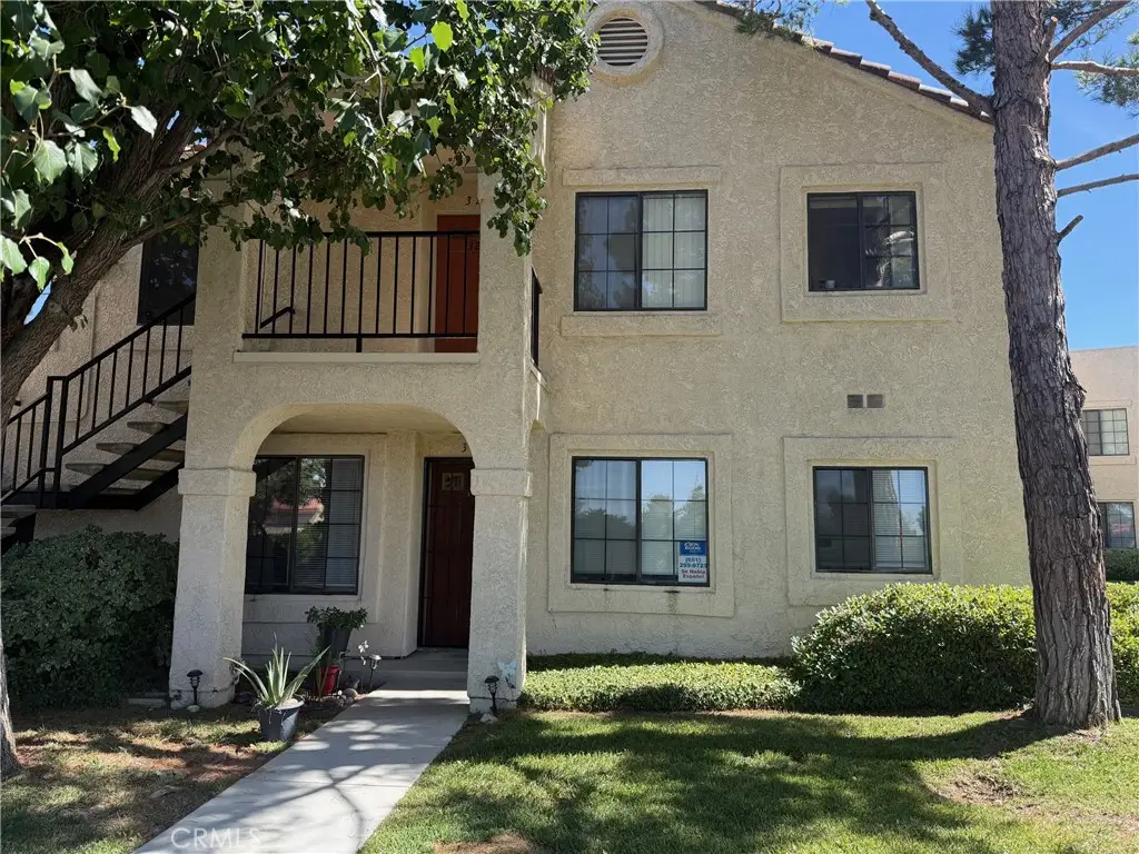 2554 Olive Drive #31, Palmdale, CA 93550 - Image #1