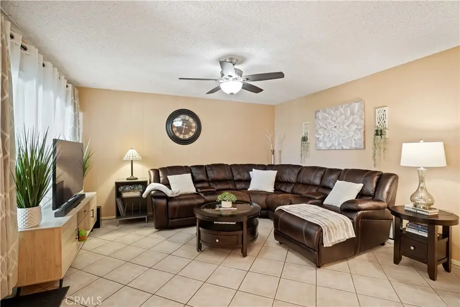 18526 Mayall Street #L, Northridge, CA 91324 - Image #2