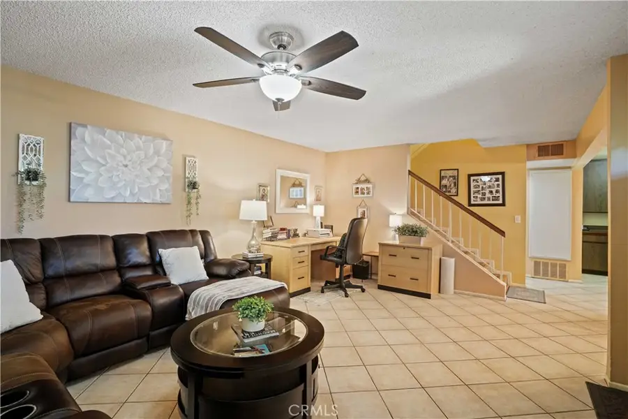 18526 Mayall Street #L, Northridge, CA 91324 - Image #3