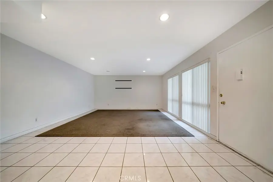 5315 Zelzah Avenue #6, Encino, CA 91316 - Image #3