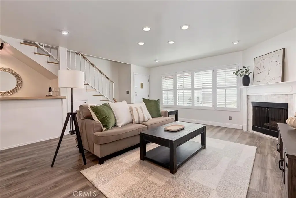 14332 Dickens Street #10, Sherman Oaks, CA 91423 - #1