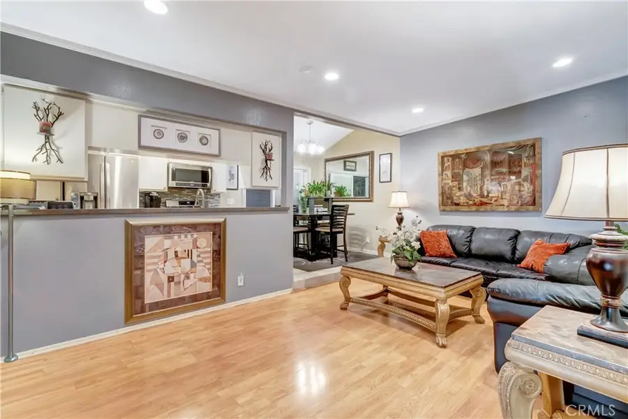 1523 E Windsor #208A, Glendale, CA 91205 - Image #3