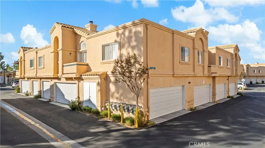 18716 Vista Del Canon #F, Newhall, CA 91321 - Image #2