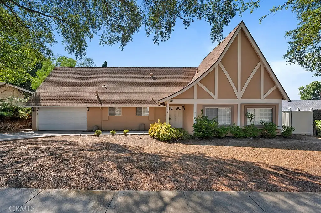 1322 E Avenida De Los Arboles, Thousand Oaks, CA 91360 - #1