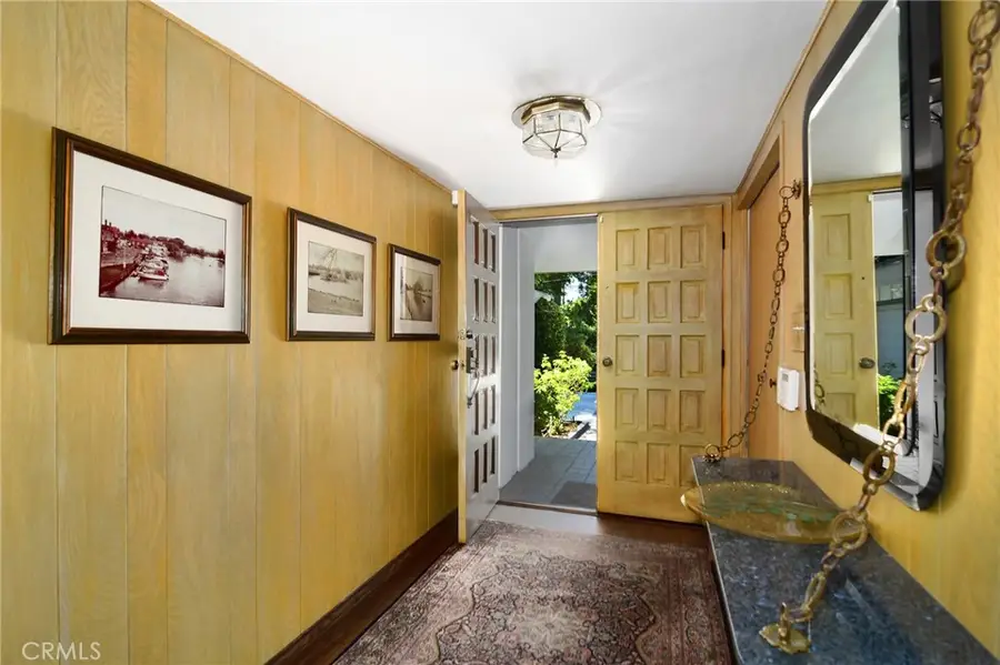 13943 Margate Street, Sherman Oaks, CA 91401 - Image #2