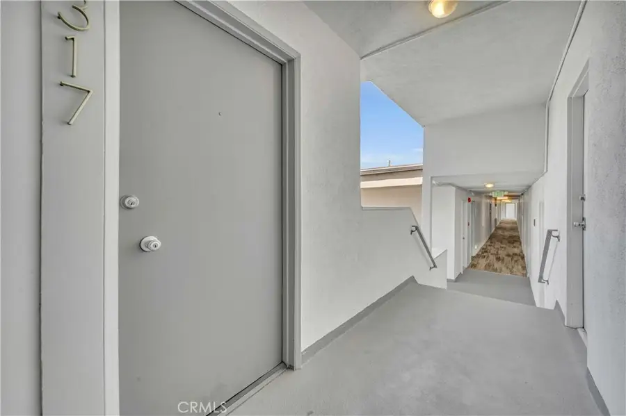 960 Larrabee #317, West Hollywood, CA 90069 - Image #2