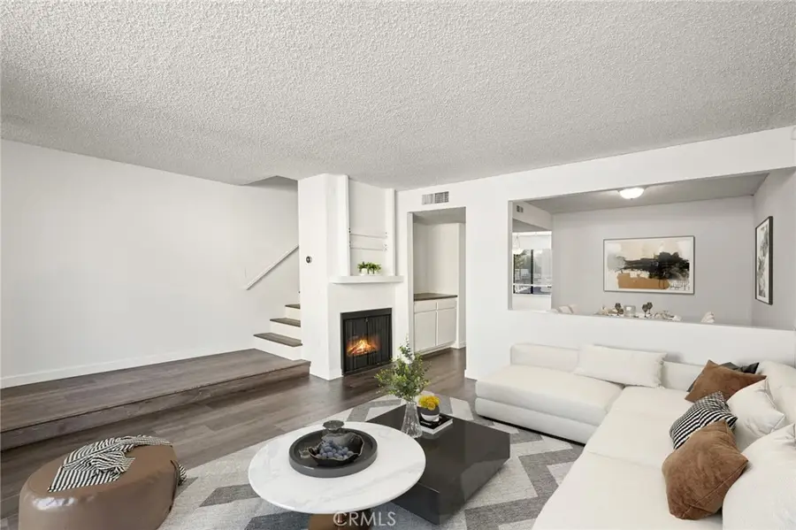 22038 Vanowen St. #215, Woodland Hills, CA 91303 - Image #3