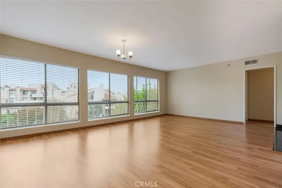 5250 Zelzah Avenue #12A, Encino, CA 91316 - Image #2