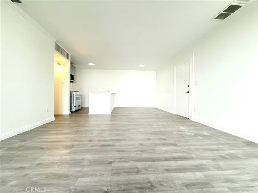8601 International Ave #177, Canoga Park, CA 91304 - Image #2