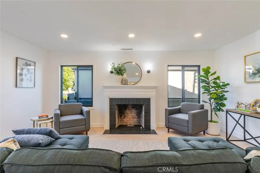 1736 N Niagara Street, Burbank, CA 91505 - Image #3