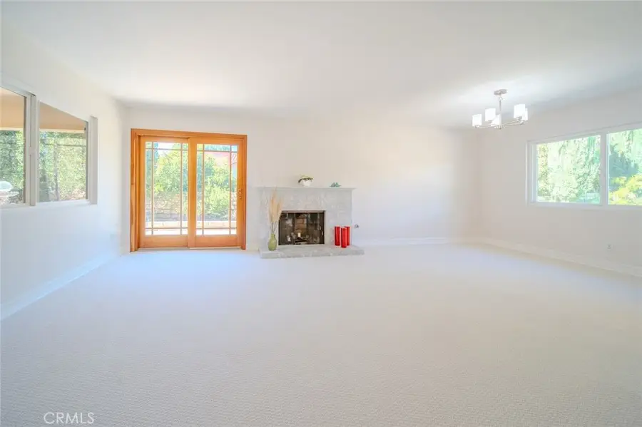 254 Greenmeadow Drive, Thousand Oaks, CA 91320 - Image #2