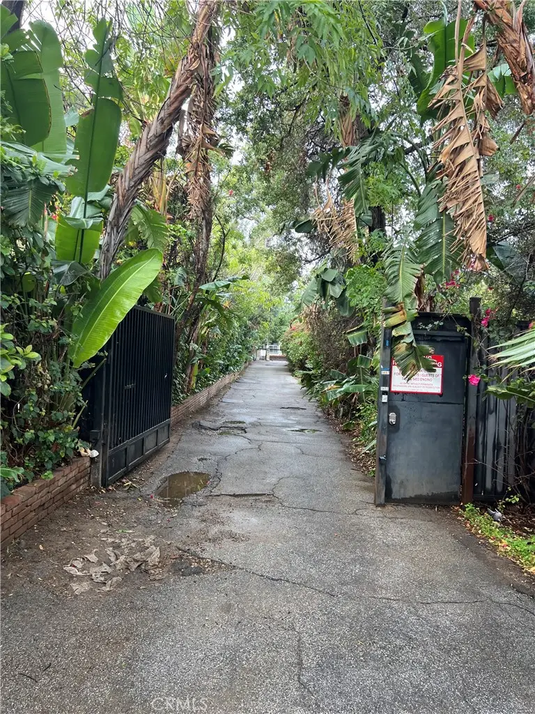 5457 Encino Ave., Encino, CA 91316 - #3