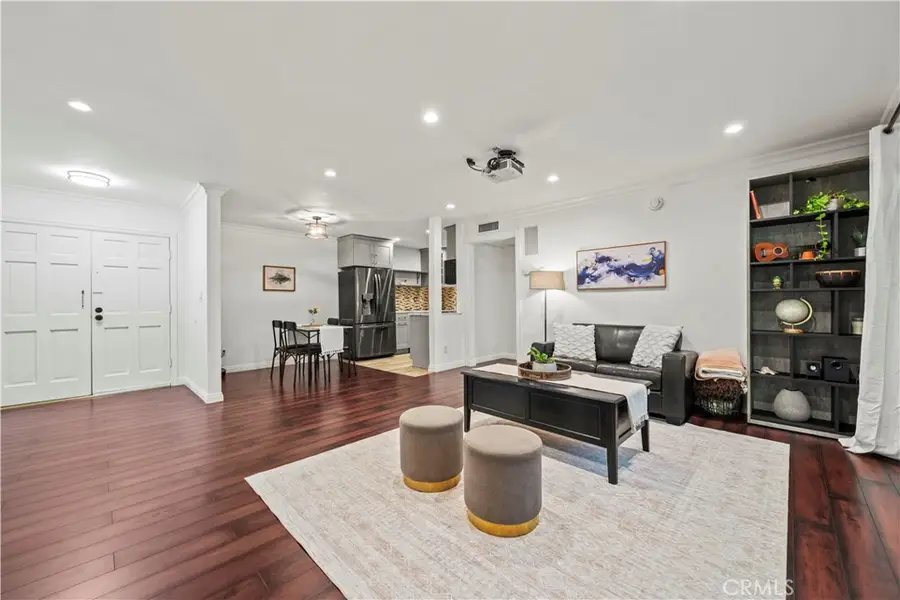 5215 Balboa Boulevard #203, Encino, CA 91316 - Image #3