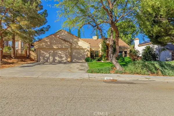 42255 Round Hill Drive, Lancaster, CA 93536