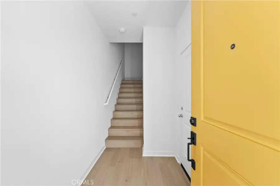 9423 1/2 N Sepulveda Blvd. #3, North Hills, CA 91343 - Image #2