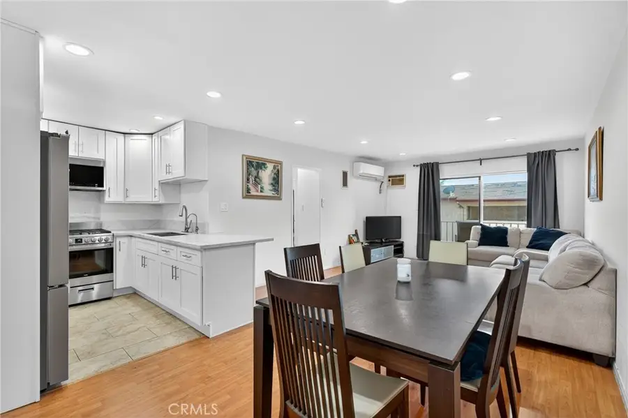 7826 Laurel Canyon Boulevard #17, North Hollywood, CA 91605 - #2