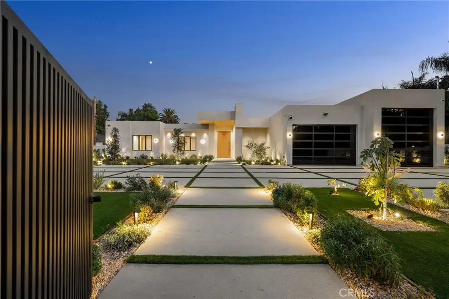 22924 Erwin Street, Woodland Hills, CA 91367 - #2