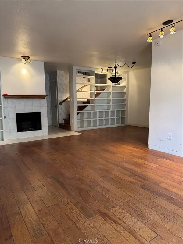 8145 Canby Avenue #2, Reseda, CA 91335