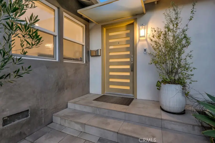 4716 Tyrone Avenue, Sherman Oaks, CA 91423 - Image #2