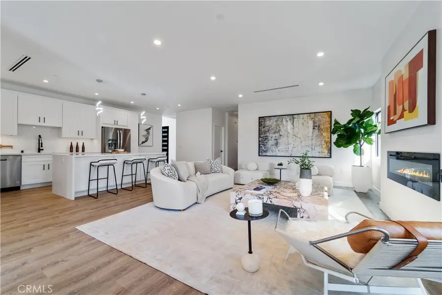 7717 Jamieson Avenue, Reseda, CA 91335 - #2