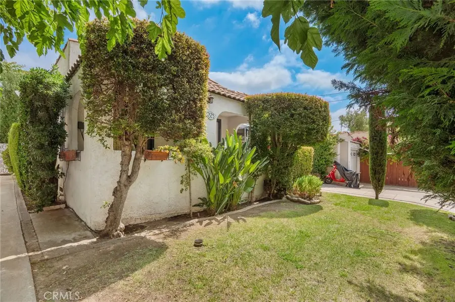 1323 5th Street, Glendale, CA 91201 - #2