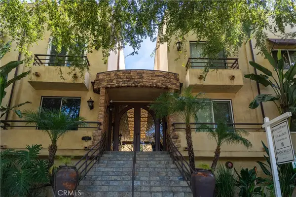 4128 Whitsett #101, Studio City, CA 91604