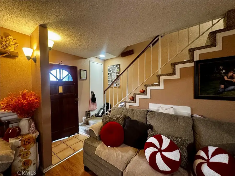 14924 Nordhoff #3, North Hills, CA 91343 - Image #2