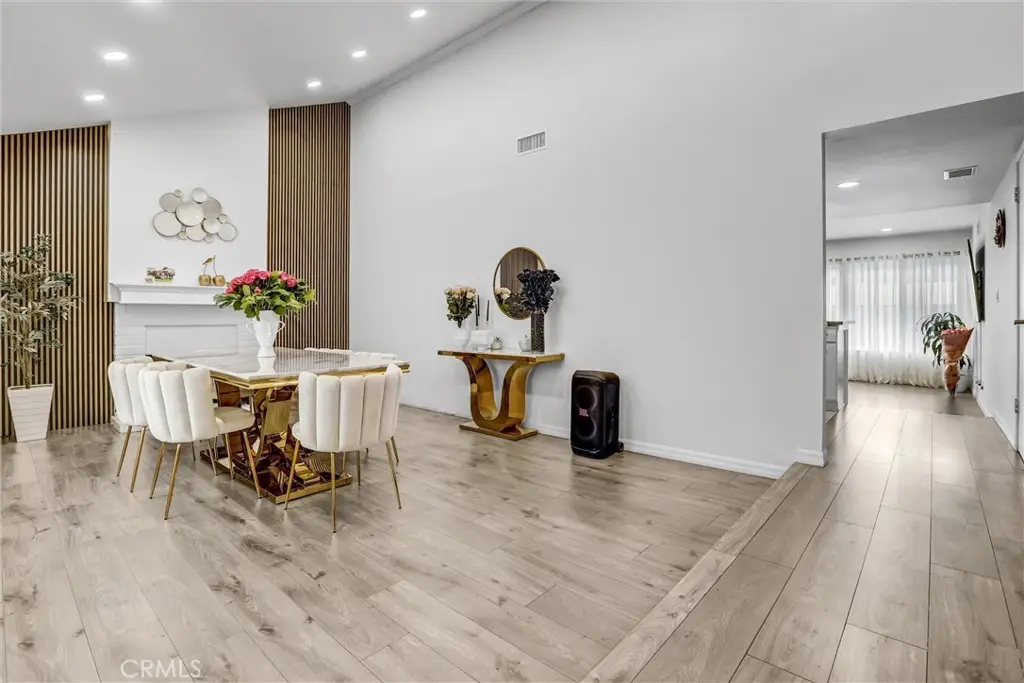 28947 Lotusgarden, Canyon Country, CA 91387 - Image #1