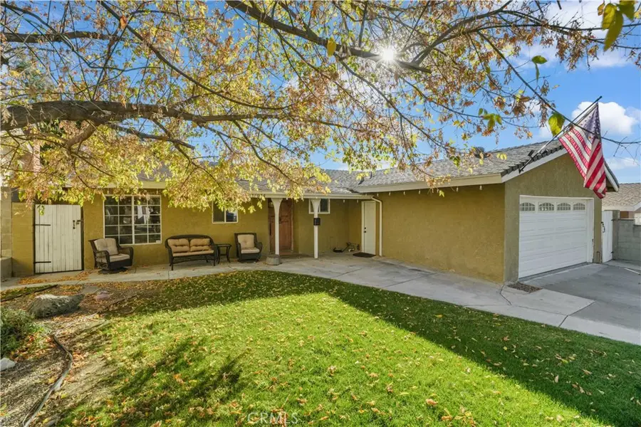 17914 Stillmore Street, Canyon Country, CA 91387 - Image #2