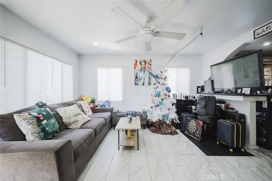 907 5th Street, San Fernando, CA 91340 - Image #3