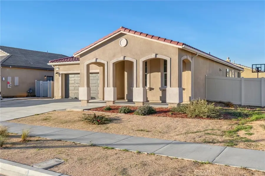 6135 W Avenue J9, Lancaster, CA 93536 - #3