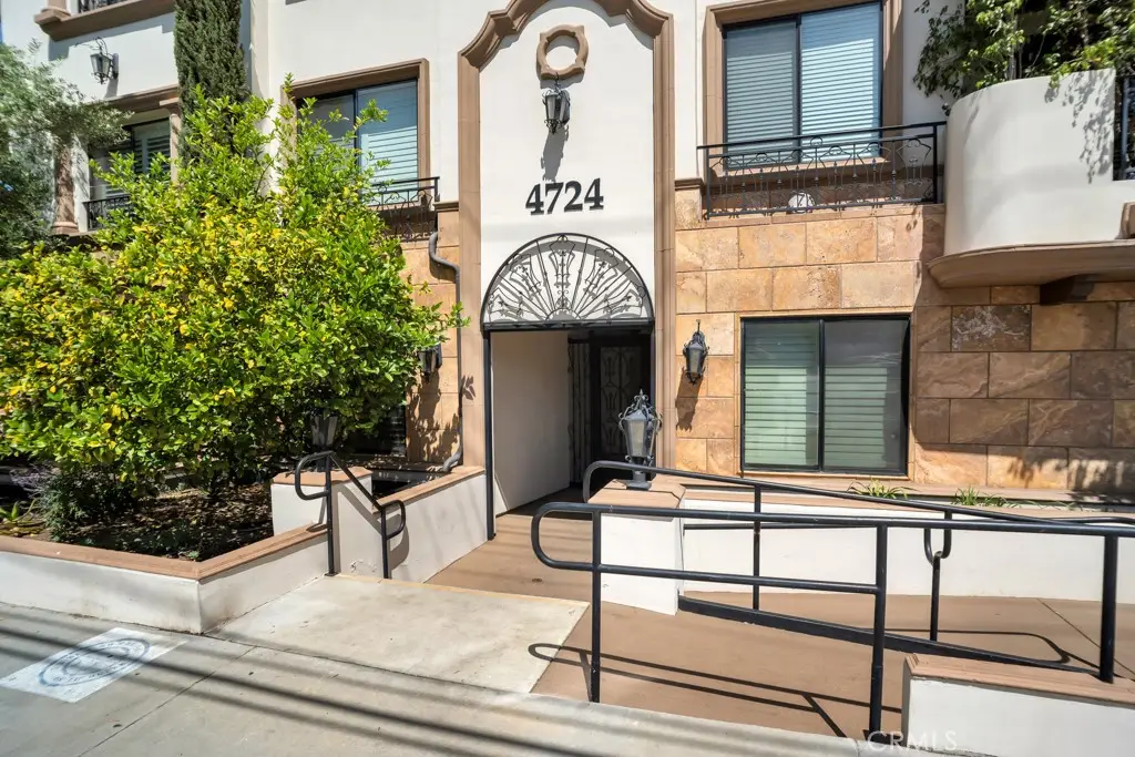 4724 Kester #410, Sherman Oaks, CA 91403 - Image #1