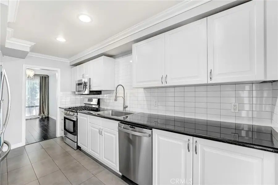 5243 Yarmouth #31, Encino, CA 91316 - #3