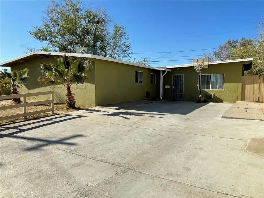 719 W Avenue H13, Lancaster, CA 93534 - #2