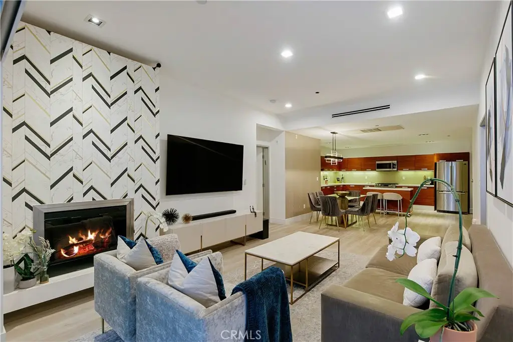 6735 Yucca Street #107, Los Angeles, CA 90028 - Image #1