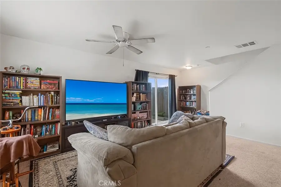 26142 Gravett Place, Saugus, CA 91350 - Image #3