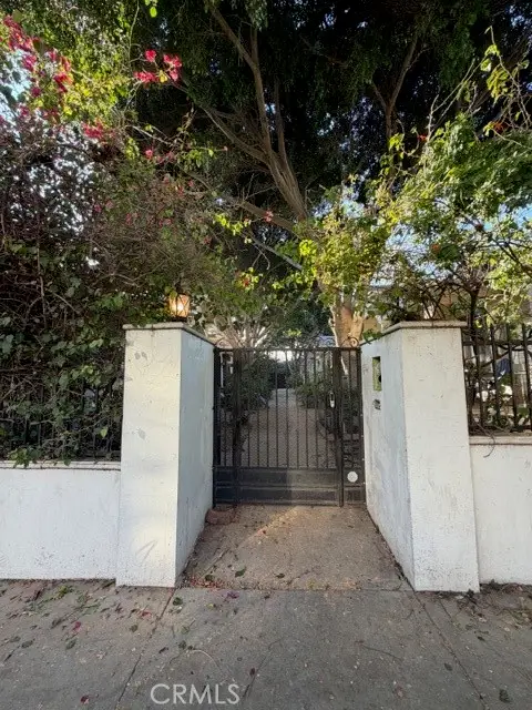 1537 N Serrano Avenue N, Los Angeles, CA 90027 - Image #2