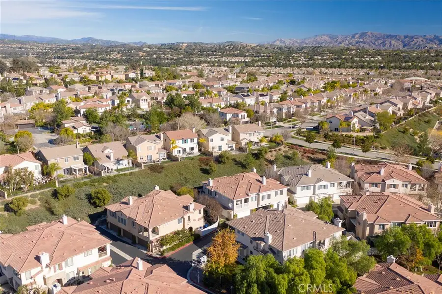 24332 Lorenzo, Valencia, CA 91355 - #2